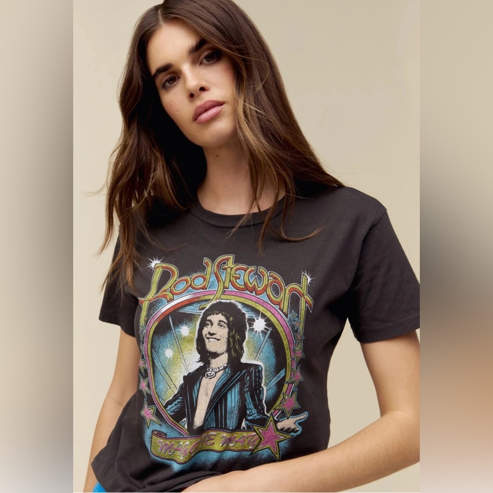 Daydreamer Small Rod Stewart Maggie May Ringer Tee. ⚡️🖤